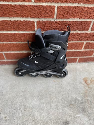 Used Inline Skates Regular Width Size 9 (Rollerblade)