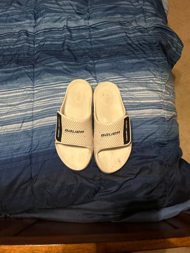 White Used Size Men's 10.5 (W 11.5) Bauer Sandals