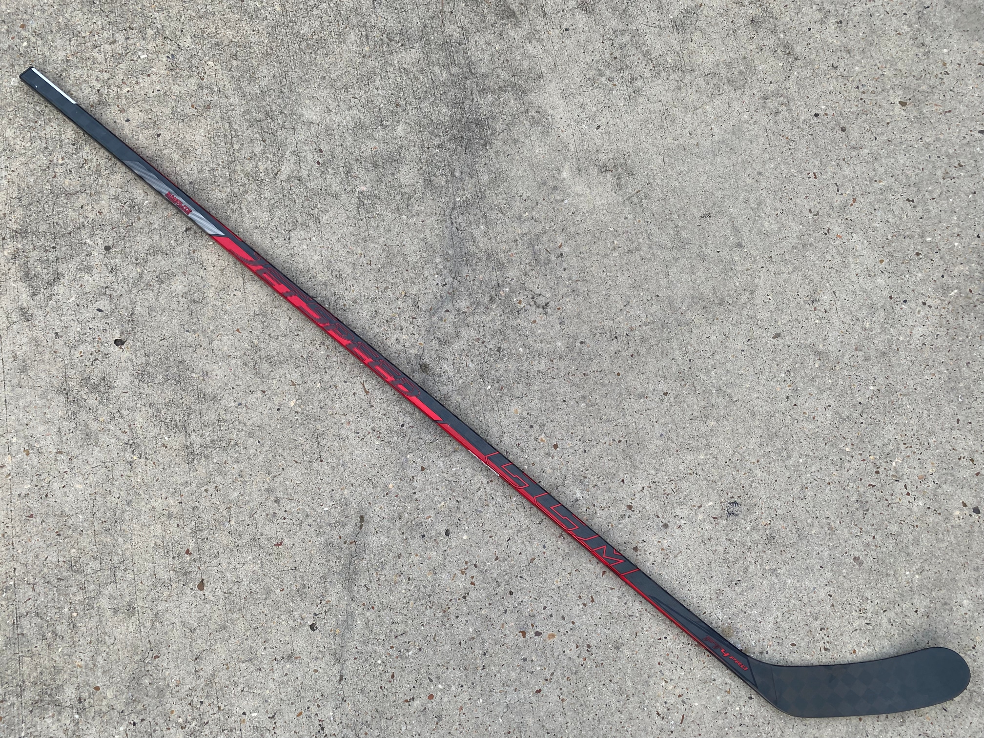 CCM JetSpeed FT4 PRO Pro Stock Hockey Stick Grip 95 Flex P28M Left 4093