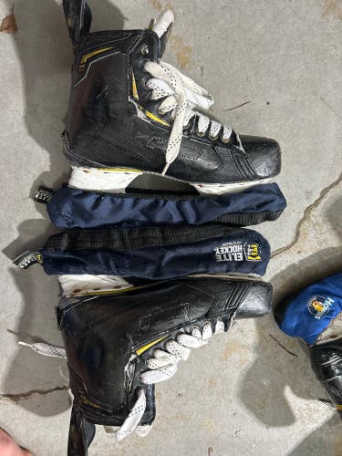 Used Bauer  Size 8.5 Supreme 2S Hockey Skates