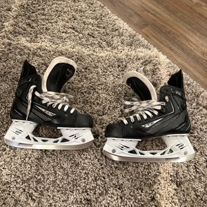 Used CCM Regular Width  Size 5.5 RibCor 44K pump Hockey Skates