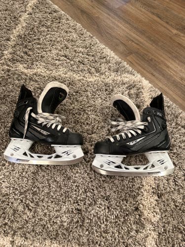 Used CCM Regular Width Size 5.5 RibCor 44K pump Hockey Skates