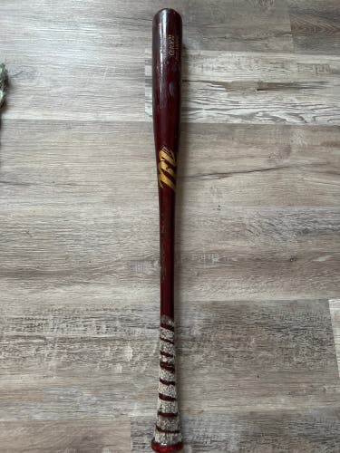 Used Marucci   32" Cutch 22 Bat