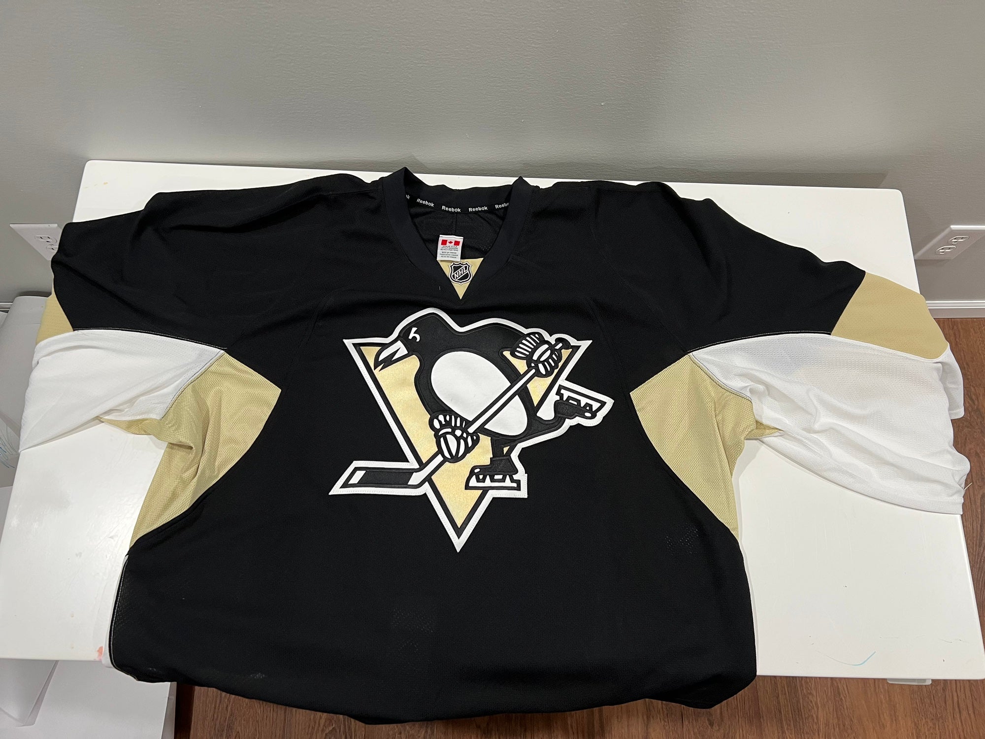 Pittsburgh Penguins Reebok Gold Practice Jersey