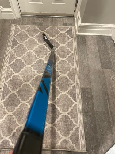 USED ONCE Left Hand 65 Flex P28 Bauer Nexus Geo Hockey Stick