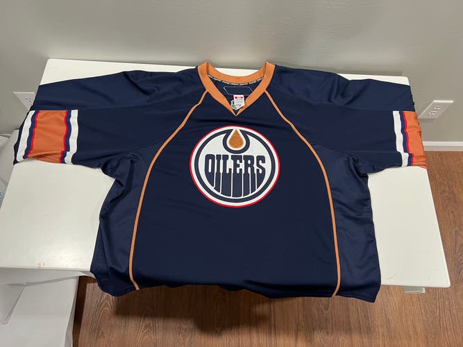 Brand New Edmonton Oilers Game Jersey Goalie Cut 58G