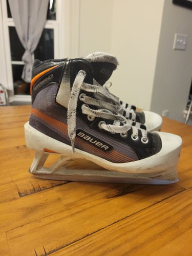Senior Used Bauer Performance Hockey Skates Size 7