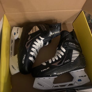 New True Size 7.5 Catalyst Pro Hockey Skates