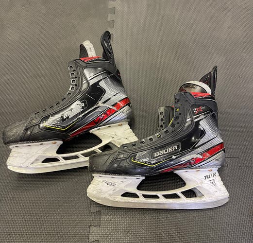 Used Bauer Regular Width Size 9.5 Vapor 2X Pro Hockey Skates