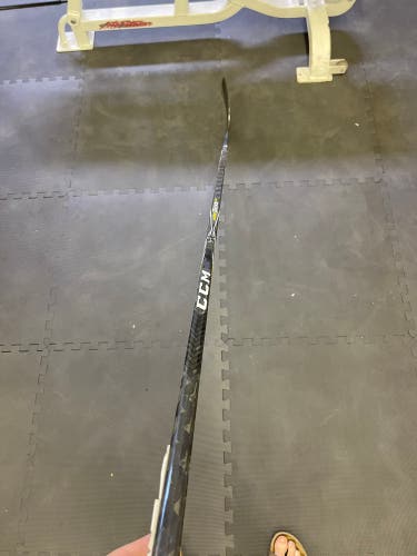 Senior Right Handed P40 Pro Stock Super Tacks 2.0 Hockey Stick