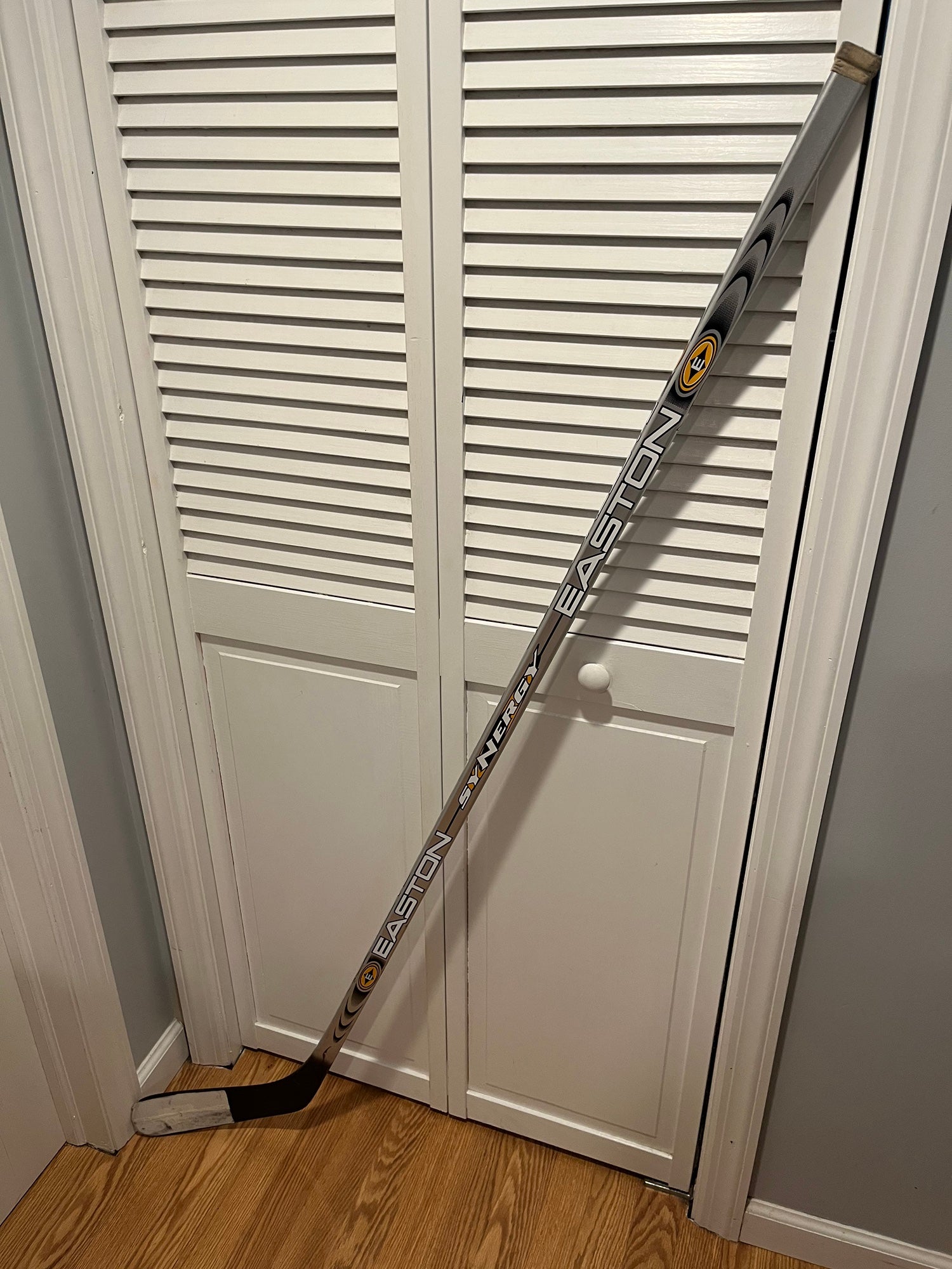 Easton Synergy Si-Core RH Hockey Stick 100 Flex Shanahan