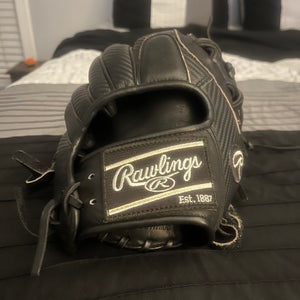 New Infield 11.5" Heart of the Hide Baseball Glove
