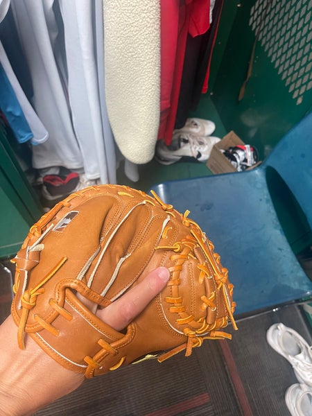 Catcher's Small A2000 Baseball Glove
