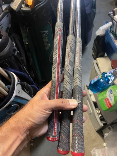 Golf Steel Shafts With Grips  3 pc