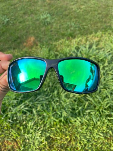 Medium/Large Costa Del Mar Sunglasses