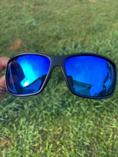 Medium/Large Costa Del Mar Sunglasses