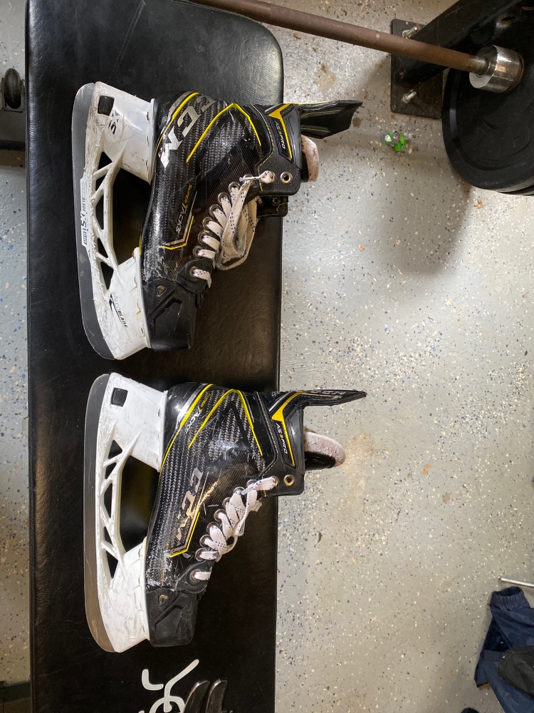 Used CCM Extra Wide Width  Size 7 Super Tacks AS3 Pro Hockey Skates