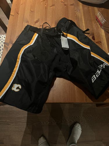 Calgary Flames Pro Stock Senior Large Bauer Pro Stock Hockey Pants