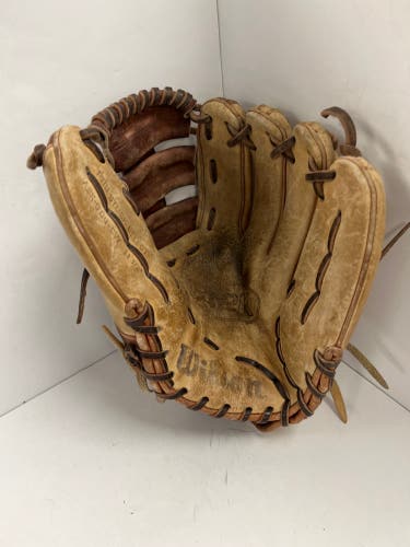 Wilson A2K 11.5" RH Throw Baseball Glove