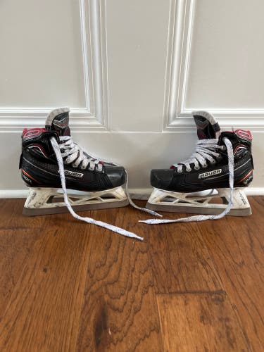 Used Bauer  Size 4 vapor x900 Hockey Goalie Skates