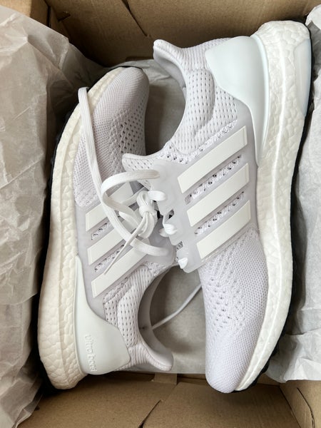 White Adult Men's New Size 8.5 (Women's 9.5) Adidas Ultraboost