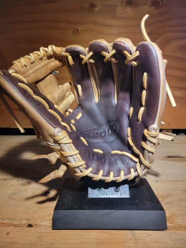 Wilson A2000 1786 Pro Stock 11.5"