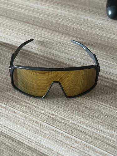 Unisex One Size Fits All Oakley Sutro Sunglasses