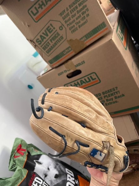 2020 Infield A2000 Baseball Glove SidelineSwap Buy and