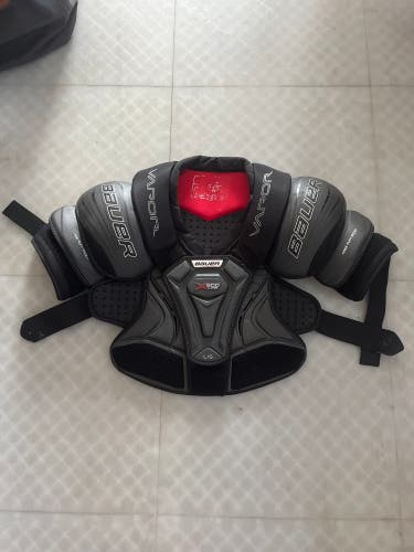 Used Large Bauer Vapor x900 Lite Shoulder Pads
