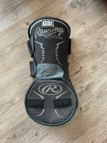 Black Used Senior Rawlings Shin/Foot Guard