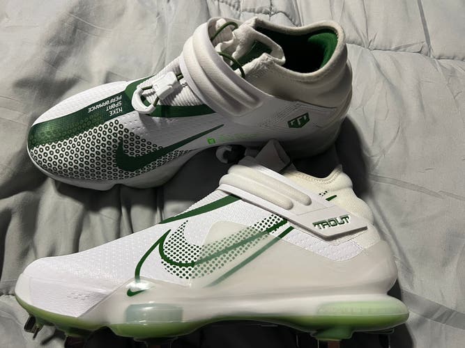 Nike Baseball Cleats Force Zoom Trout 7 Size 8.5