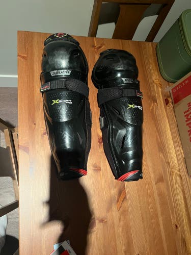 Bauer Shin Pads