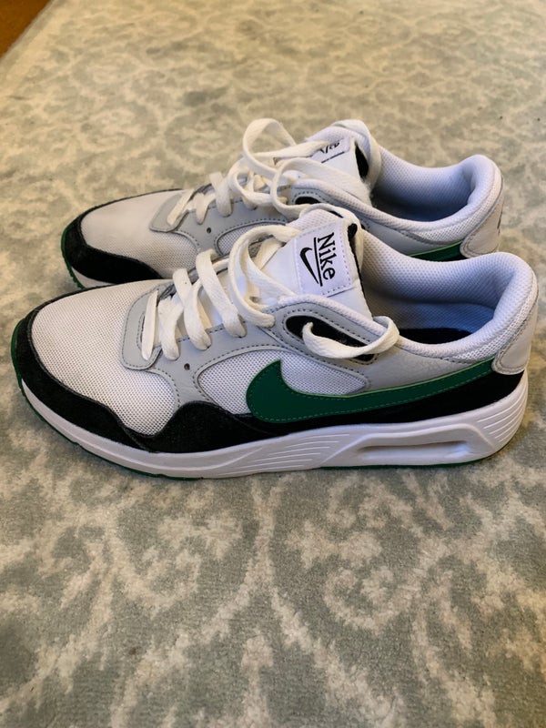 Adult Size 7.0 (Women's 8.0) Nike Shoes