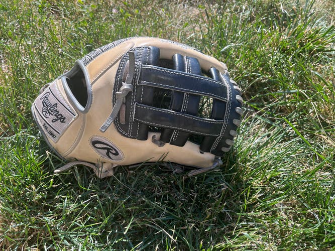 Infield 11.75" Heart of the Hide Baseball Glove