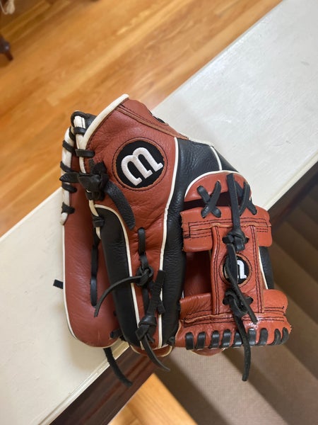Baseball glove Used