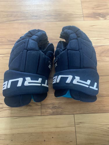 Used True 14" XC9 Gloves Gloves