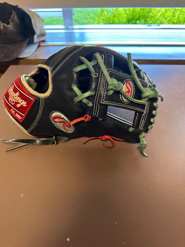 Used Right Hand Throw 11.75" Pro Preferred Baseball Glove