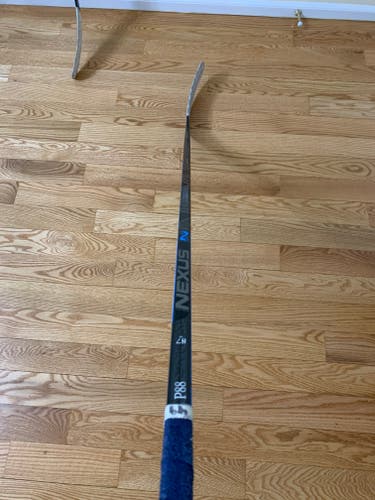 Used Senior Bauer Nexus 1N Hockey Stick P88 Curve
