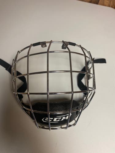 New Medium CCM Full Cage FM480 Facemask