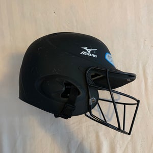 Used Mizuno Softball Batting Helmet with Cage (6 1/2 - 7 1/4)