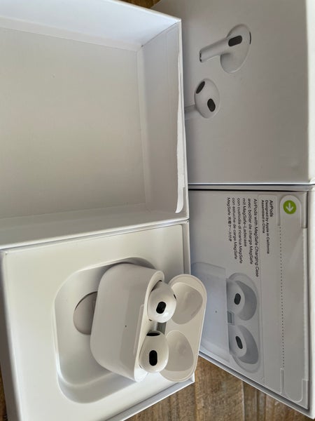 Apple AirPods (3rd Generation) With Magsafe - MME73AM/A