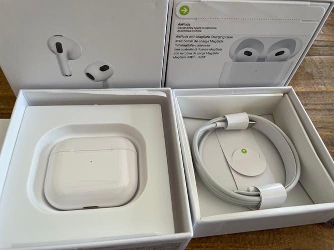 Apple AirPods 3rd Generation