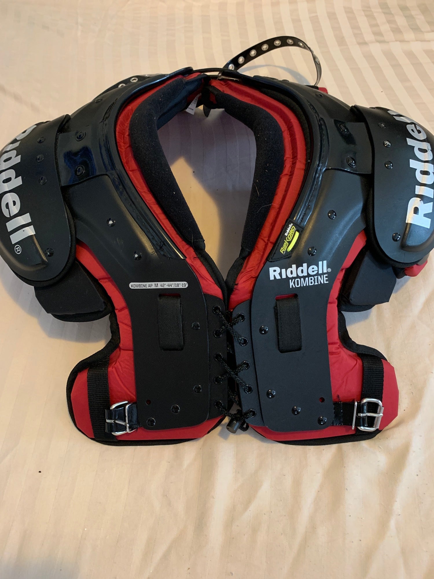 Riddell JPK+ Shoulder Pad with Back Plate Black/Red Medium