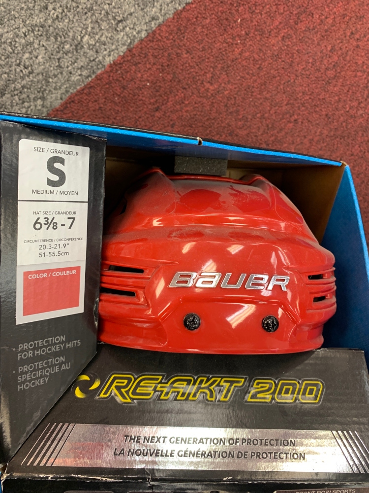 New Small Bauer  Re-Akt 200 Helmet