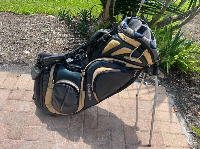 Taylormade Golf Stand Bag With Double Shoulder Strap