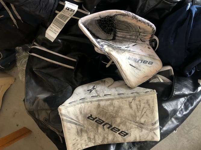 Regular 2X Pro Goalie Glove And Blocker