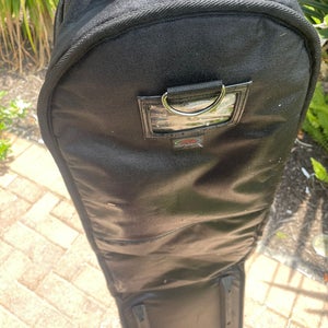 SKB Golf Travel Bag With Wheels , shoulder strap