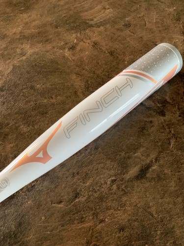 Used 2022 Mizuno (-13) 14 oz 27" Finch Bat