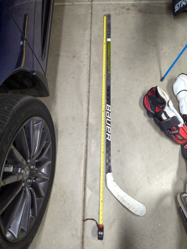 Used Senior Bauer Left Hand Vapor Hyperlite Hockey Stick P92 Pro Stock