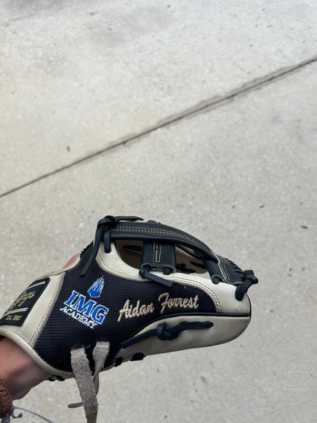 Used Infield 11.75" Heart of the Hide Baseball Glove